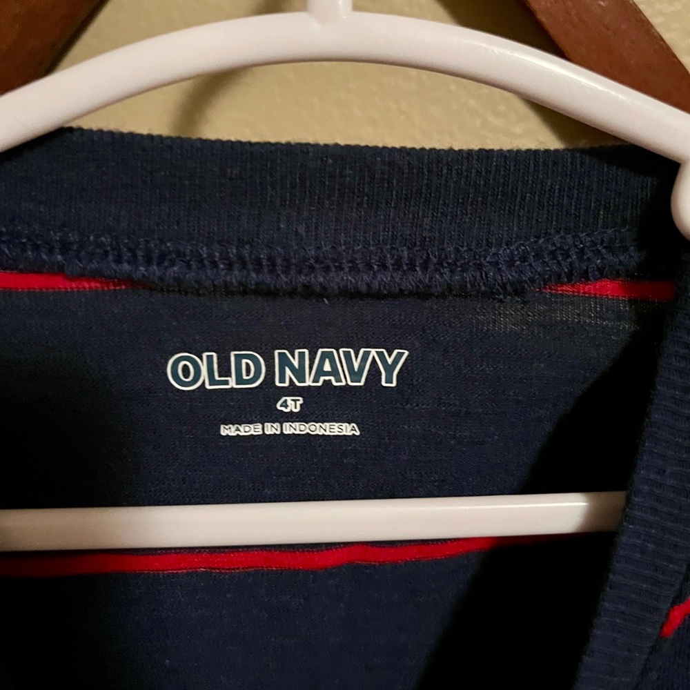 Old Navy 4T Long-Sleeve Pocket Tee Bundle - Picture 7 of 7
